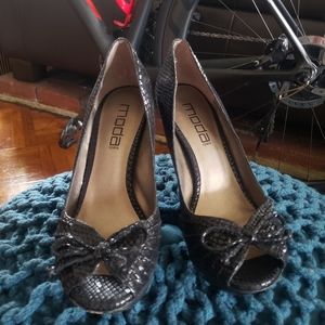 Moda Spana peep toes Heels